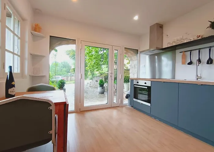 Gite Lumineux Avec Jardin, Terrasse Et Vue
